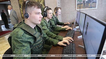 Хренин: Военную академию можно смело назвать главной кузницей офицерских кадров Беларуси