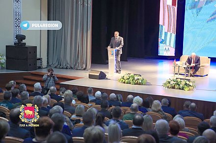 «Разговор о главном». Губернатор области Владимир Караник и Помощник Президента-инспектор по Гродненской области Юрий Караев встретились с активом Лидского, Вороновского, Ивьевского районов