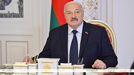 Разговор с Трампом, ситуация в банках, будущее биофармацевтики и закрытый доклад министра обороны. Итоги недели Президента