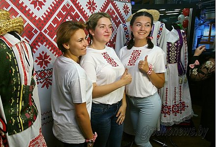 Фотомастерская, куклы-обереги и игровые площадки. Что представит делегация Гродненщины на праздновании Дня вышиванки в Минске?