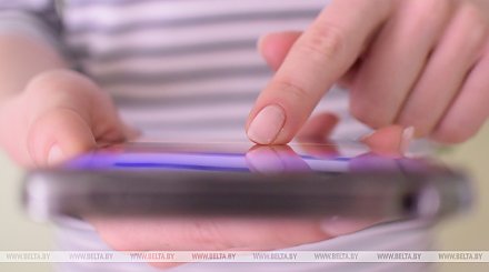 В мобильном приложении ФСЗН теперь можно проверить задолженность и дистанционно встать на учет