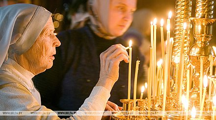 Православные и католики празднуют День Святой Троицы