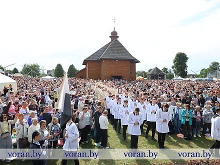 Маці-заступніца, беражы нашу Бацькаўшчыну! У Тракелях праходзіць каталіцкі фэст