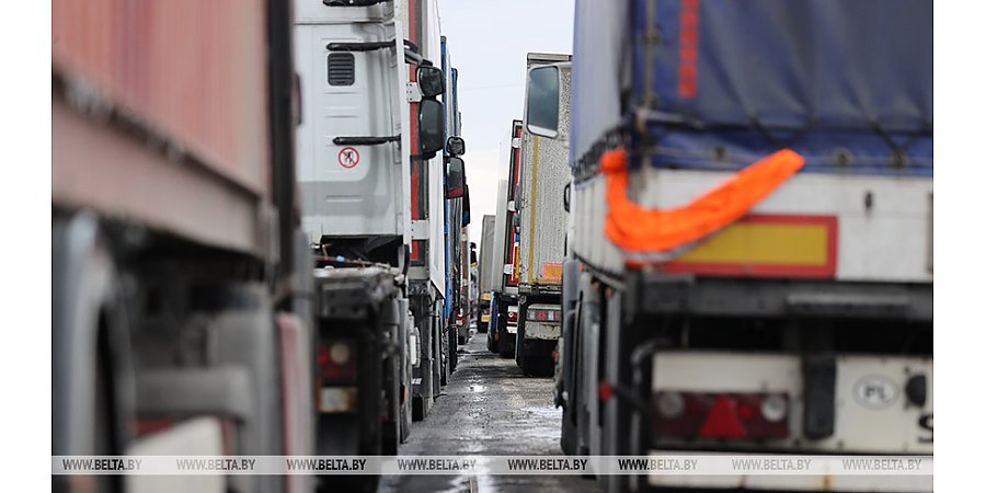 ГПК: скопление грузовиков фиксируется перед тремя литовскими пунктами пропуска