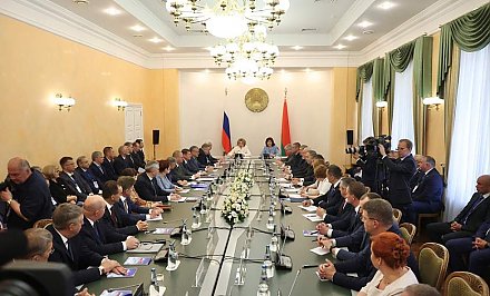 В Гродно подписаны документы о сотрудничестве между регионами Беларуси и субъектами России