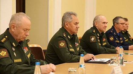Хренин и Шойгу обсудили в Минске сотрудничество в военной сфере