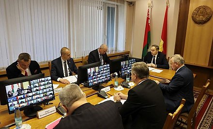 Безопасность – на дорогах, водоемах и рабочих местах. Сегодня на заседании облисполкома обсудили реализацию требований Директивы №1