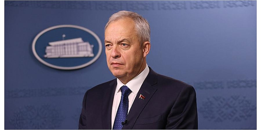 Игорь Сергеенко: проект Конституции будет представлен для всенародного обсуждения в ноябре-декабре