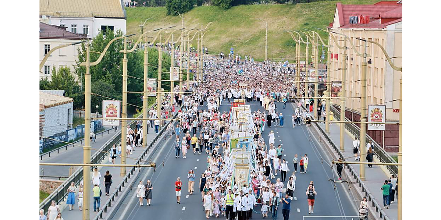 Крестный ход в честь праздника Божьего Тела пройдет сегодня по улицам Гродно