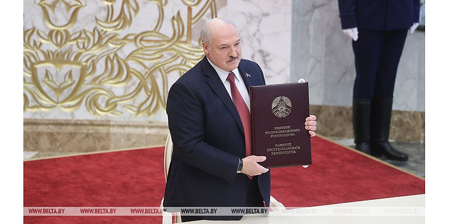 Александр Лукашенко: новая Конституция Беларуси вступит в силу 15 марта