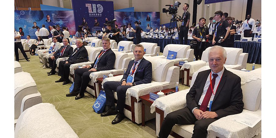 Компоненты для электротранспорта и лазерные технологии. Возможности сотрудничества с НАН Беларуси обсудили в Сучжоу