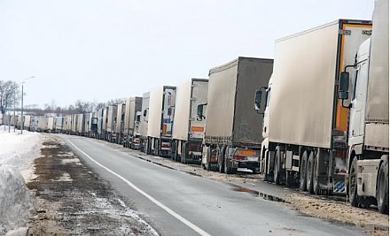 Выезда из Беларуси ожидают уже более 2 тысяч грузовиков