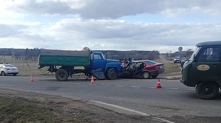 В Вороновском районе при аварии женщину зажало в салоне