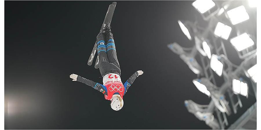Белорусская фристайлистка Анна Гуськова завоевала олимпийское серебро в лыжной акробатике