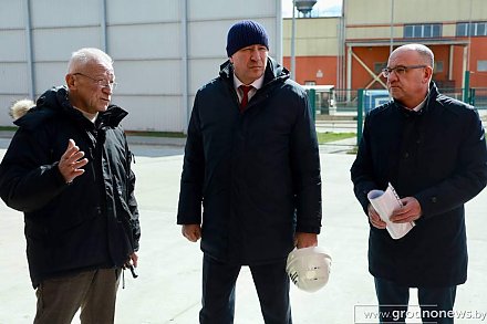 Юрий Караев посетил Гродненский завод по утилизации и механической сортировке отходов