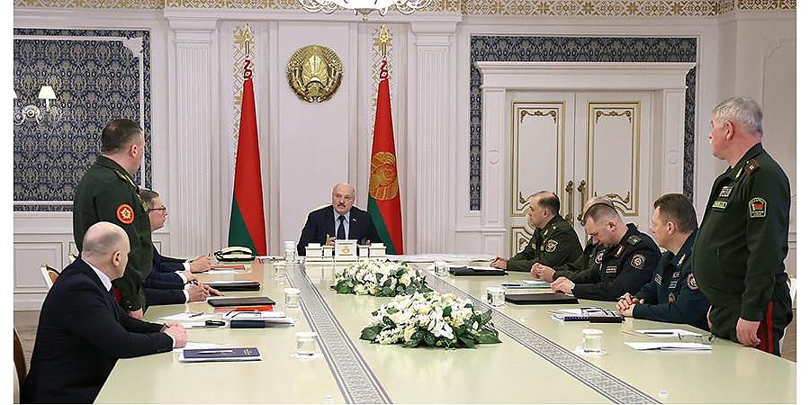 Александр Лукашенко о ситуации в Украине: надо искать пути к недопущению кровопролития и массовой бойни