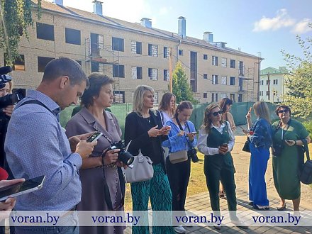 Промышленные и сельскохозяйственные объекты Свислочского района во внимании участников пресс-тура