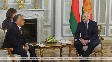 "В формате живого общения" - Александр Лукашенко рассказал о политико-экономических итогах встречи с Виктором Орбаном