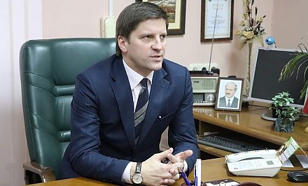 "Перад любым СМІ заўсёды стаяць дзве галоўныя задачы – быць першымі і быць праўдзівымі". Ліду з рабочым візітам наведаў старшыня Белтэлерадыёкампаніі Іван Эйсмант