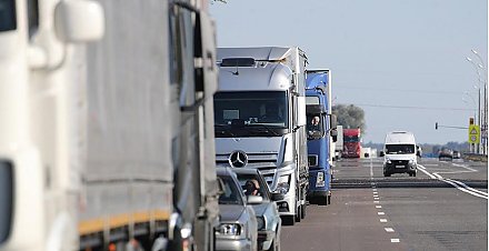 ГПК: на выходных скопление грузовиков фиксировалось на въезд в Литву и Польшу