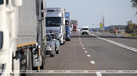 Выезда из Беларуси в ЕС на границе ожидает более 2,7 тыс. фур