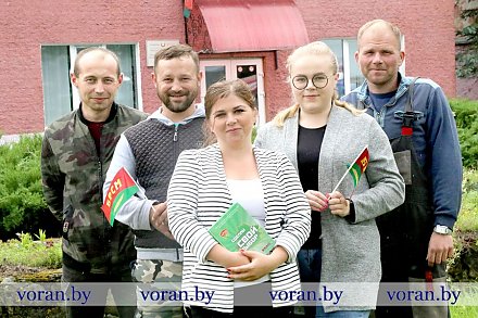 Молодежный лидер Вороновского предприятия мелиоративных систем Ирина Фурман проявила себя не только в профессиональной деятельности, но и общественной