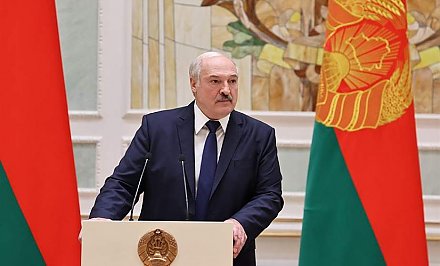 "Дальше - все. Нам отступать некуда, и мы отступать не собираемся" - Александр Лукашенко предупредил участников беспорядков
