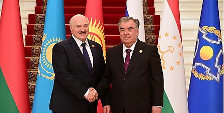 Александр Лукашенко - Эмомали Рахмону: искренне благодарен за ваш конструктивный подход к развитию белорусско-таджикских отношений