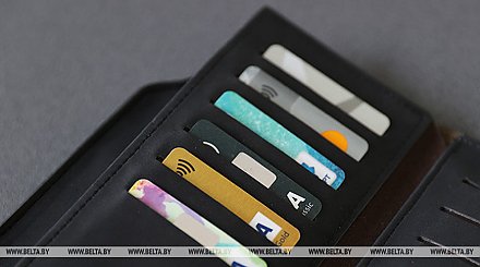 Беларусбанк отменяет с 1 ноября плату за переводы по карточкам внутри банка