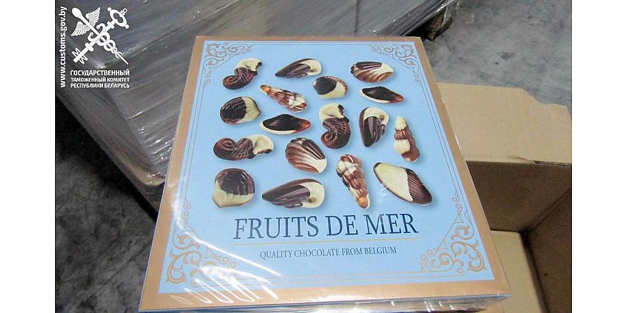 Иностранный перевозчик хотел сэкономить на таможенных платежах и не указал в документах более 22 тысяч коробок с бельгийскими конфетами