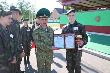 Начские школьники примут участие в республиканском слете военно-патриотических клубов «Юная граница»