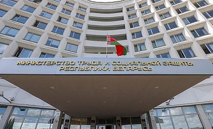 Повышены надбавки работникам сферы социального обслуживания. В Минтруда рассказали, кому и на сколько