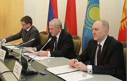 "Не числом, а умением" - Лукашенко требует при оптимизации в госаппарате отсечь все лишнее