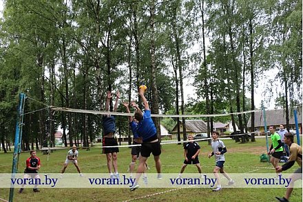 Спортивные страсти кипели в парке г.п. Вороново