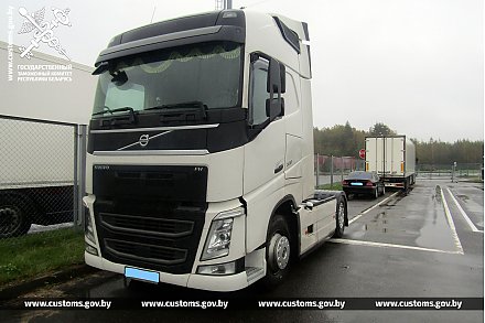 Гродненские таможенники установили, что литовские перевозчики вместо дизельного топлива залили в баки грузовых транспортных средств техническое масло