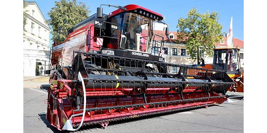 Выставку лучших образцов сельскохозяйственной техники представят на «Дажынках» в Зельве