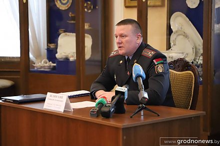 Снизилось ли количество ДТП в регионе, и как будет обеспечиваться безопасность дорожного движения в нынешнем году. Начальник ГАИ УВД облисполкома ответил на вопросы журналистов