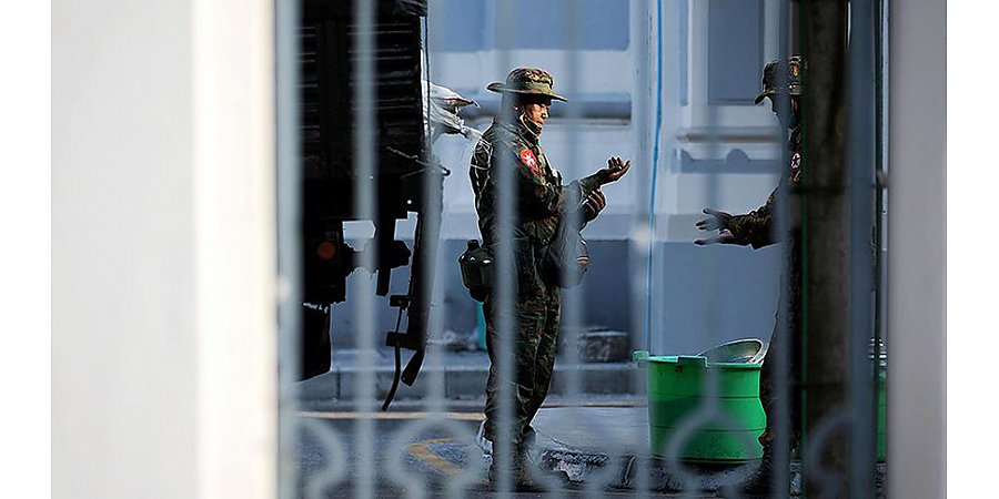 В Мьянме введено чрезвычайное положение