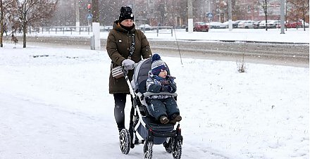 Пособия по уходу за ребенком в возрасте до трех лет увеличатся с 1 февраля