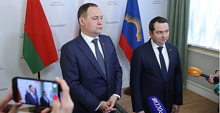 Пассажирский транспорт, лифты, АПК. Роман Головченко обозначил направления сотрудничества с Мурманской областью