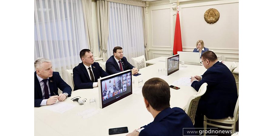 Распределение бюджета области и вручение премии Дубко. Какие вопросы обсудили на сессии областного Совета депутатов