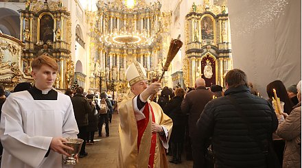 Католики празднуют Сретение Господне