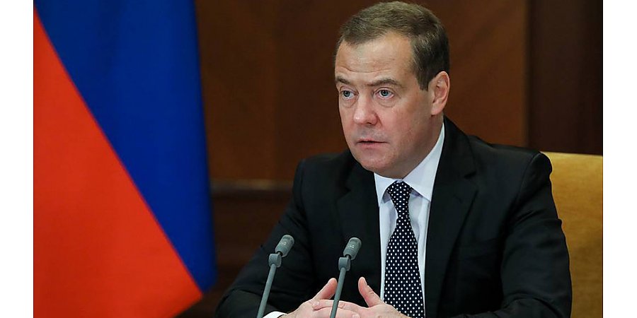 Медведев: Россия имеет право при необходимости задействовать ядерное оружие