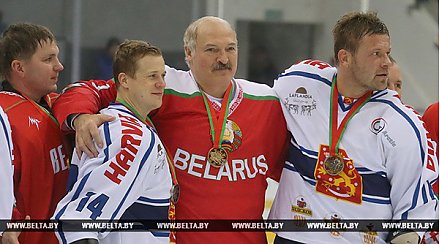 Лукашенко: XII Рождественский турнир запомнился большим количеством сильных команд