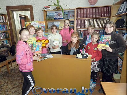 Дзiцячых кнiг запаветныя старонкi