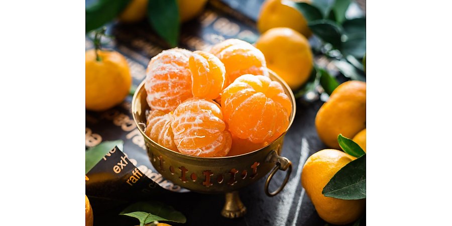 Сколько мандаринов можно съесть в сутки, и как выбрать сладкий фрукт к новогоднему столу?