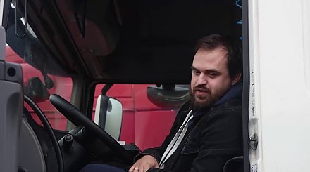 "Продержали шесть часов". Водитель фуры о прохождении контроля на литовской стороне границы