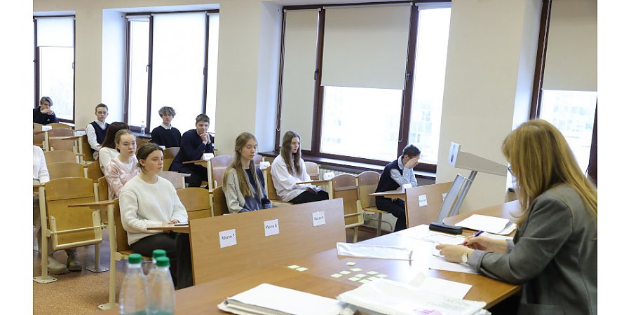 Не явились более 1,3 тыс. учащихся, один удален. В Минобразования рассказали, как прошел РЦЭ