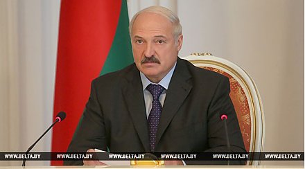 "Одних запретов недостаточно" - Лукашенко призывает найти новые подходы в борьбе с курением