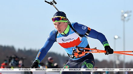 Антон Смольский одержал победу в спринте на первом этапе Кубка России